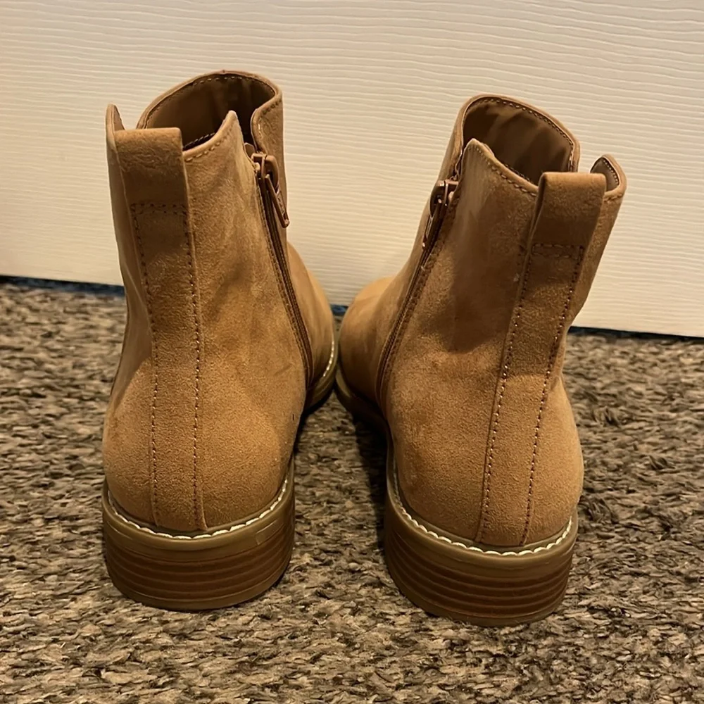 Universal Threads Booties - Picture 2 of 5